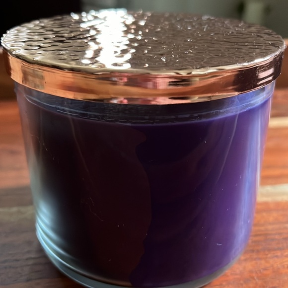 NEW B&BW BLACK CHERRY MERLOT CANDLE - Picture 6 of 6